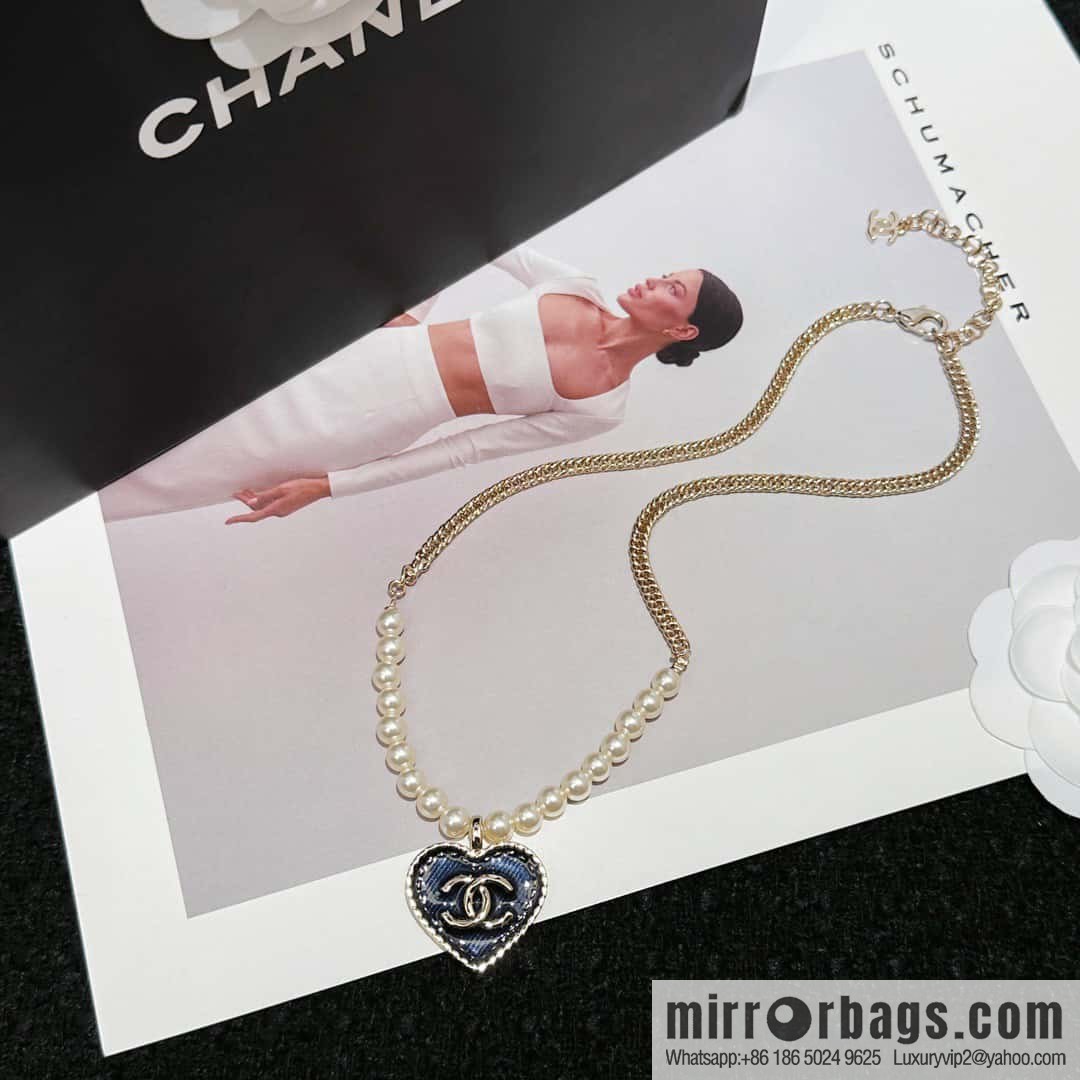 ❗️New ❗️☀️ New ☑️ Chanel Denim Peach Heart Love Pearl Necklace ☀️