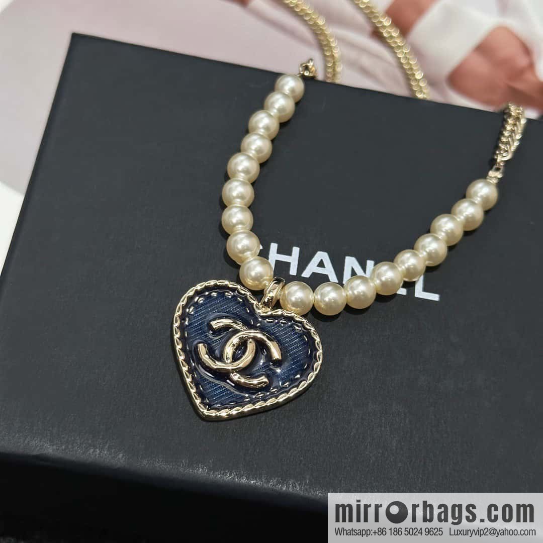 ❗️New ❗️☀️ New ☑️ Chanel Denim Peach Heart Love Pearl Necklace ☀️