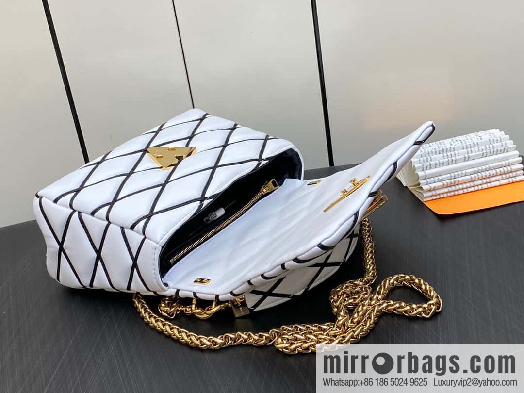 [Boutique‑grade] M22890 white, full leather rhombus chain bag series GO-14 Teist medium handbag M22891