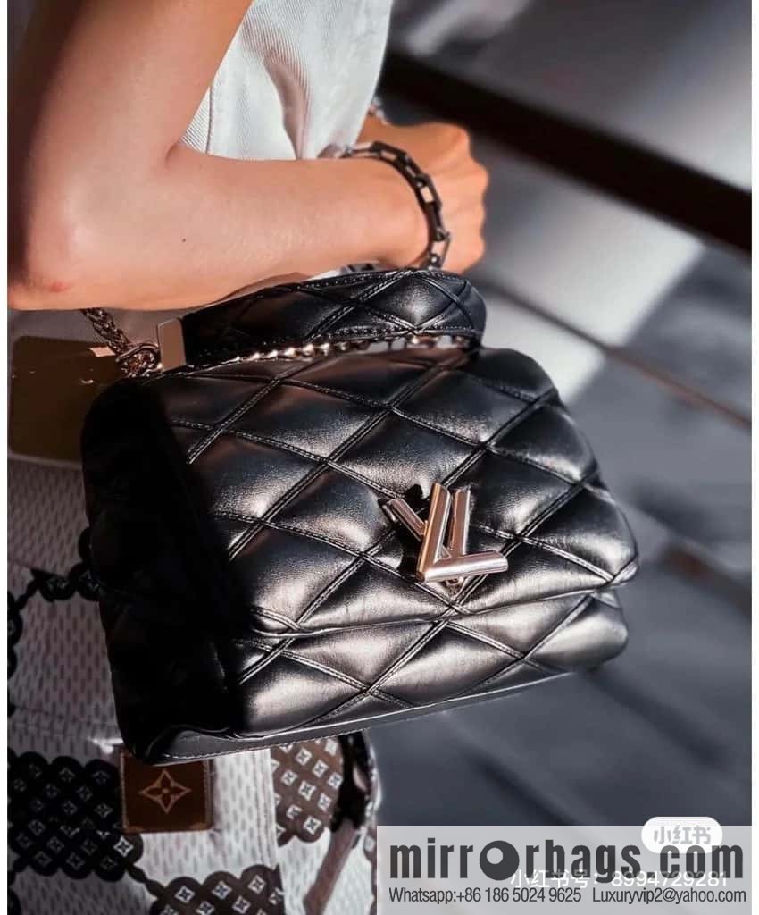 [Boutique‑grade] M22890 white, full leather rhombus chain bag series GO-14 Teist medium handbag M22891
