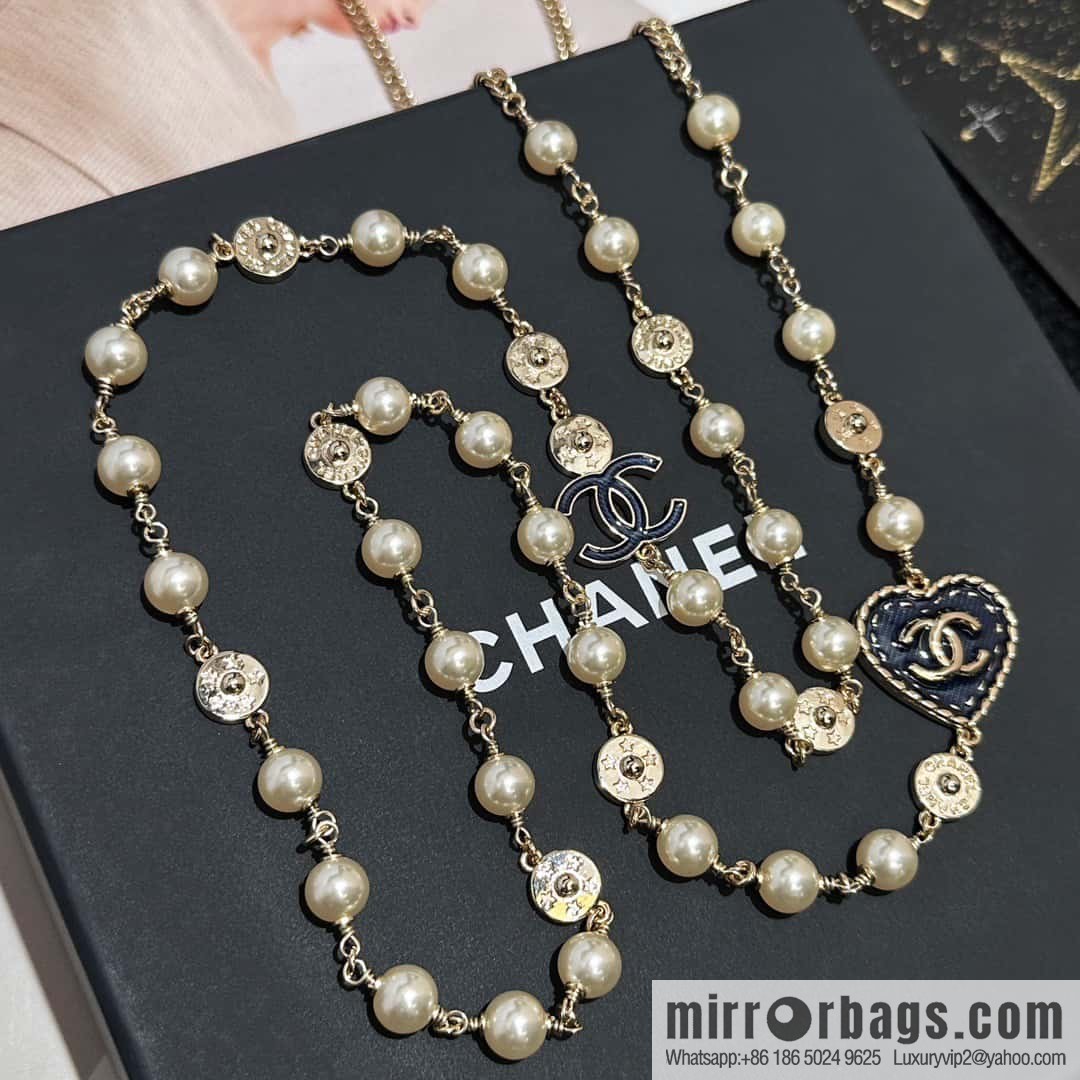 ❗️New ❗️☀️ New ☑️ Chanel Double C Denim Peach Heart Love Pearl Necklace Sweater Chain ☀️