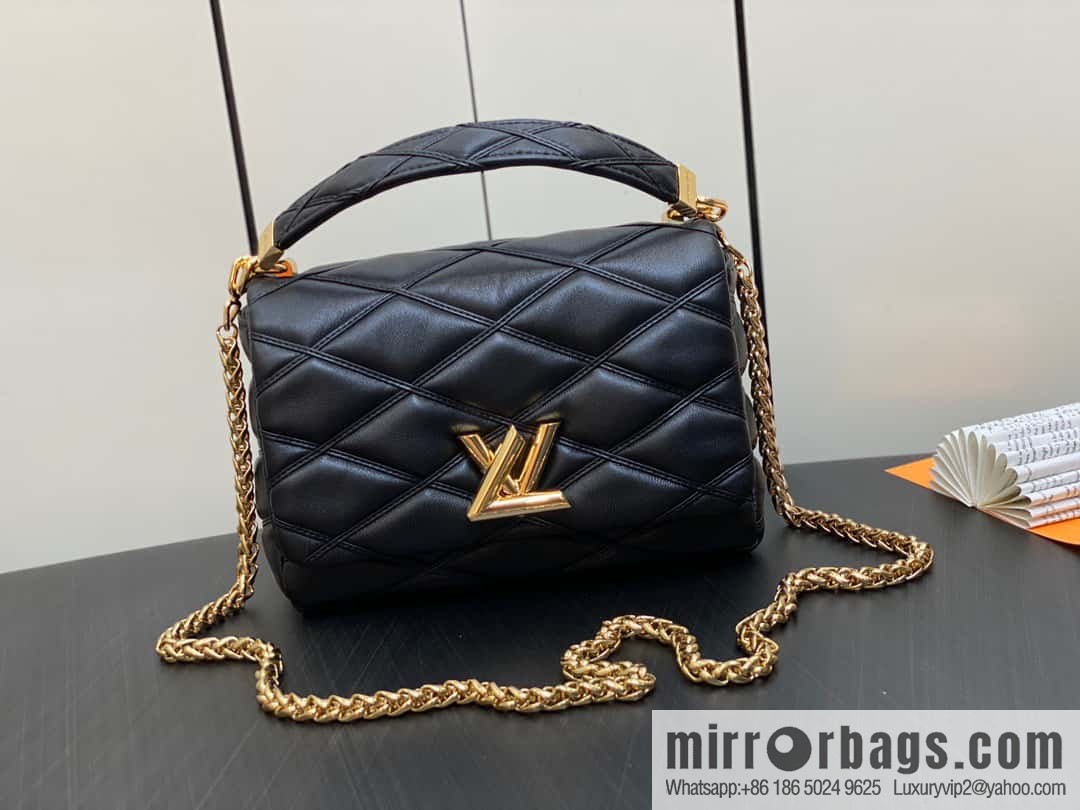 [Boutique‑grade] M22890 white, full leather rhombus chain bag series GO-14 Teist medium handbag M22891