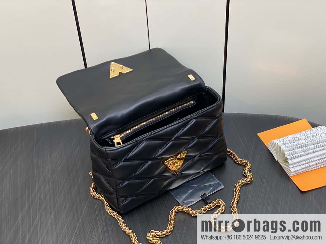 [Boutique‑grade] M22890 white, full leather rhombus chain bag series GO-14 Teist medium handbag M22891