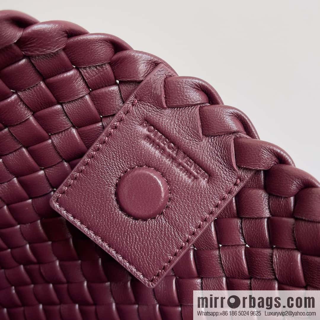 BV #CLICKER Bv 2023 Early Spring New Clicker Lamb woven tote bag model number 730969 Bordeaux red