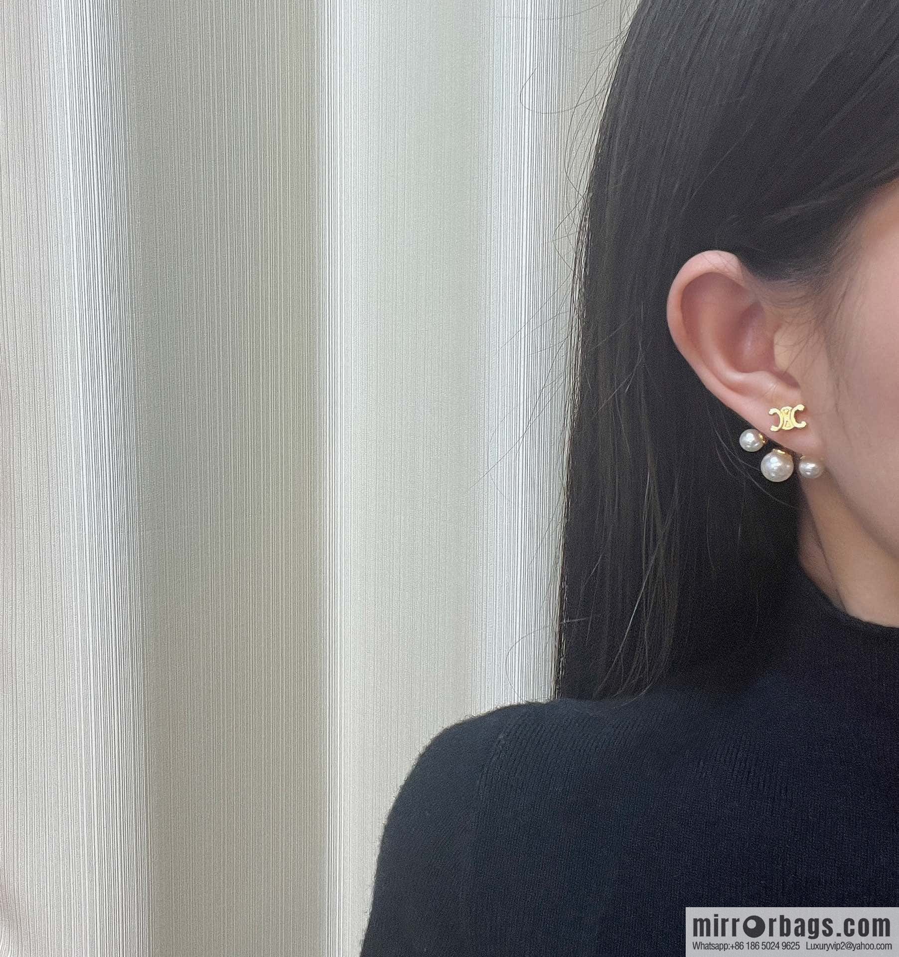 ❗️New ❗️ ☀️ original order ☀️ new ☑️ Celine Celine simple style Arc de Triomphe pearl stud earrings ☀️