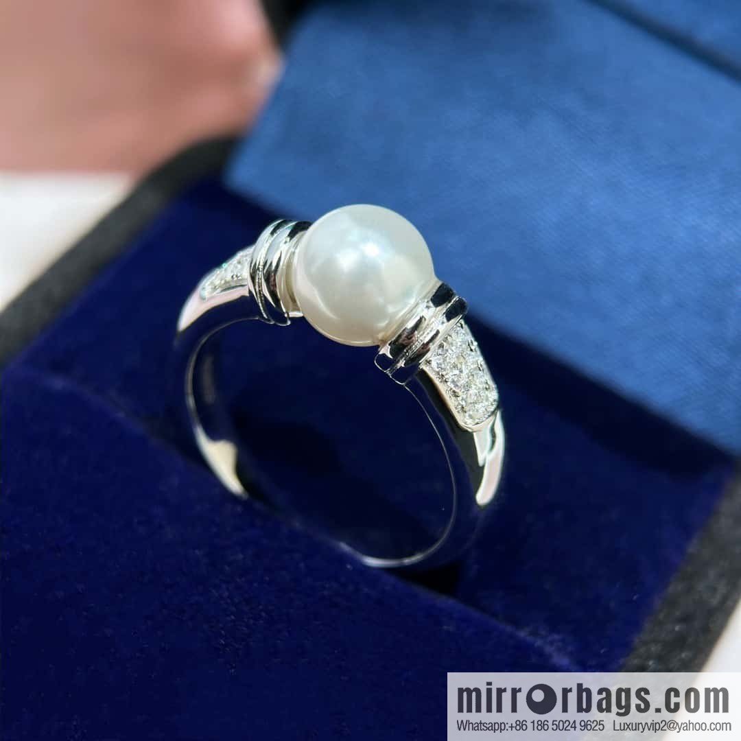 ❗️New ❗️ ☀ Tiffany & Co. Tiffany Pearl Ring ☀️