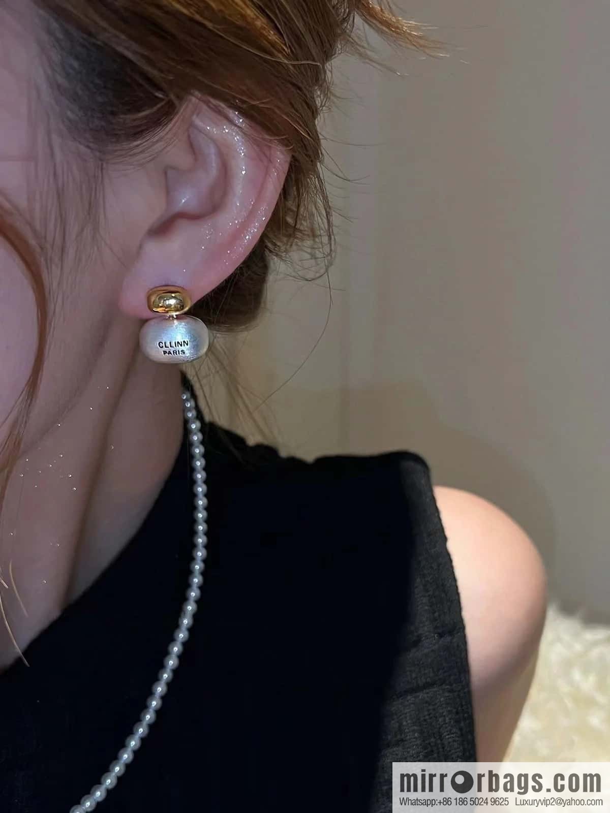 ☀️New ☑️ Celine brushed stud earrings