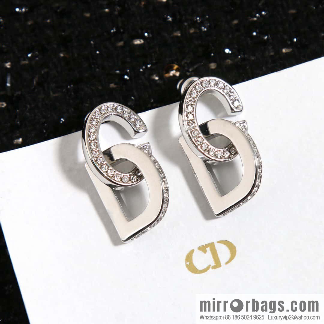 New ☑️ DIOR silver CD edge drill stud earrings
