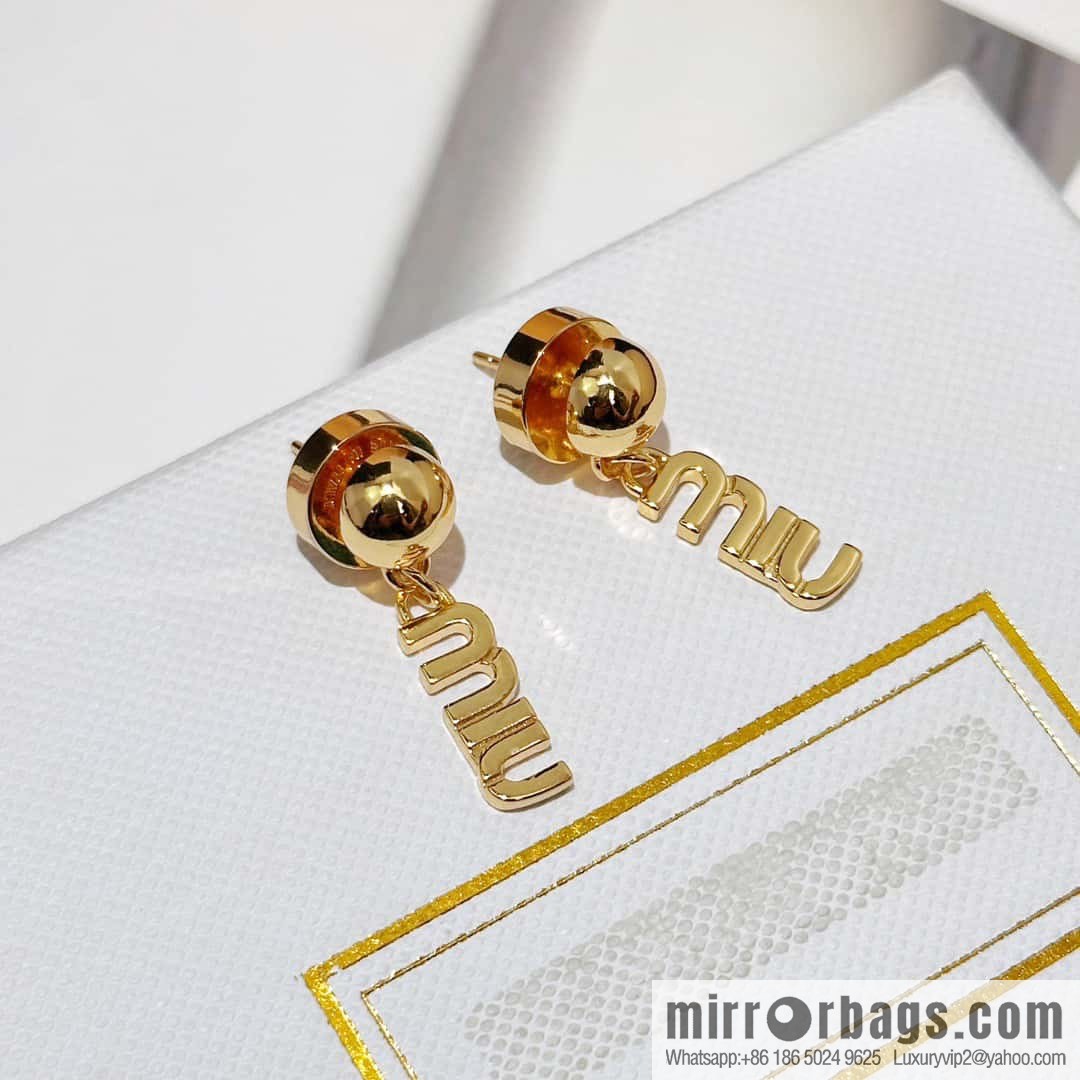 ❗️New ❗️ MIUMIU stud earrings, original order K [style] MIU MIU Miu golden letter stud earrings