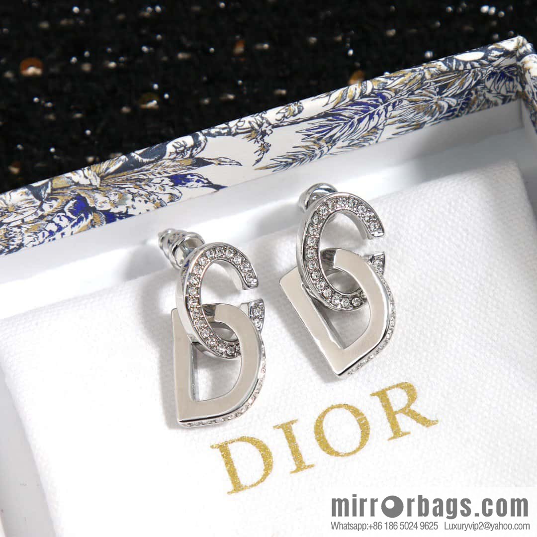 New ☑️ DIOR silver CD edge drill stud earrings