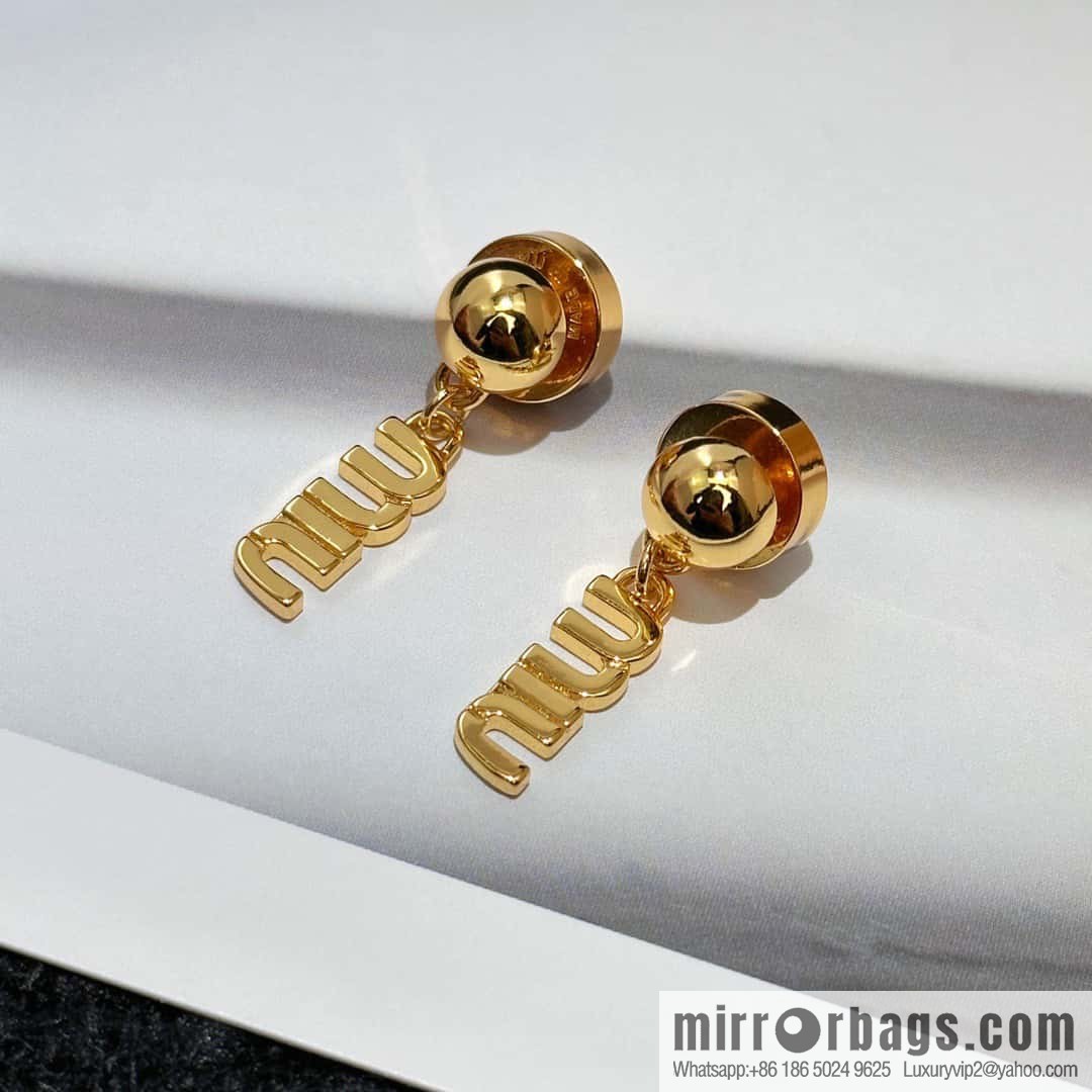 ❗️New ❗️ MIUMIU stud earrings, original order K [style] MIU MIU Miu golden letter stud earrings