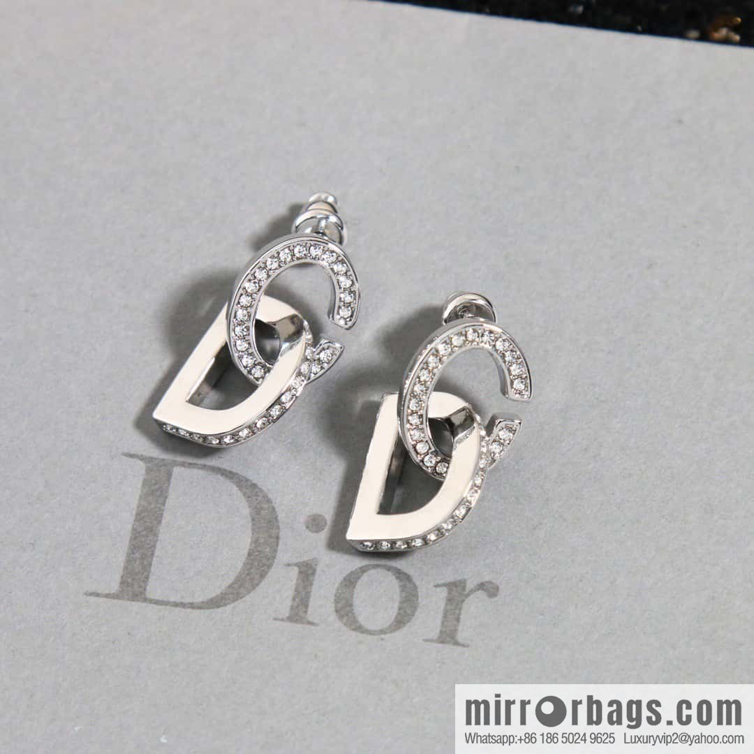 New ☑️ DIOR silver CD edge drill stud earrings