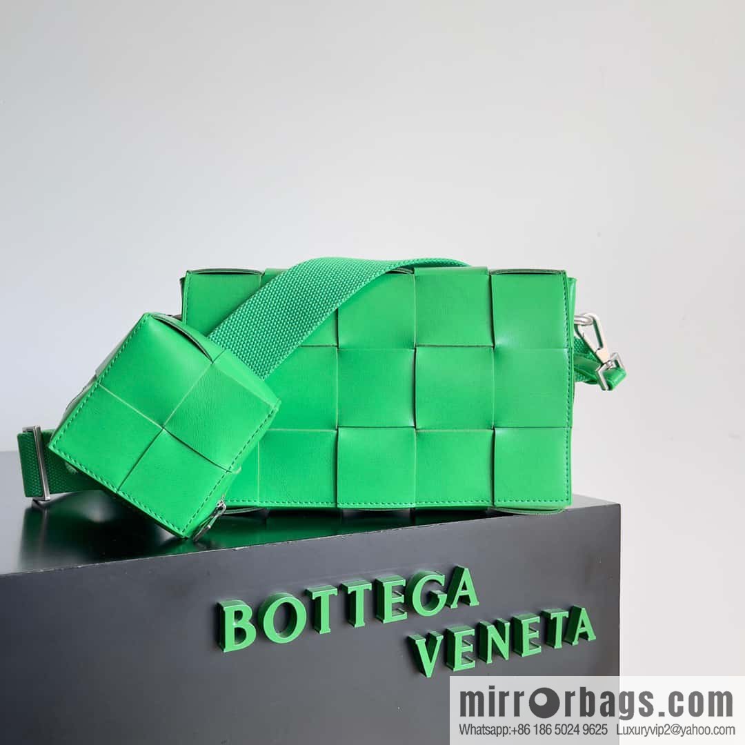 Bv new Unisex same two-in-one His & Hers model number: 741777 green