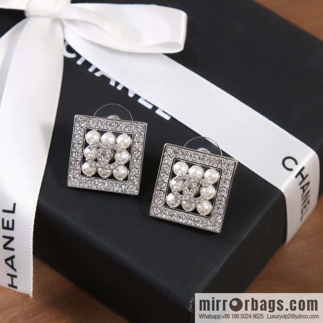 ☀️New ☑️ Chanel Double C Square Pearl Earrings Earrings