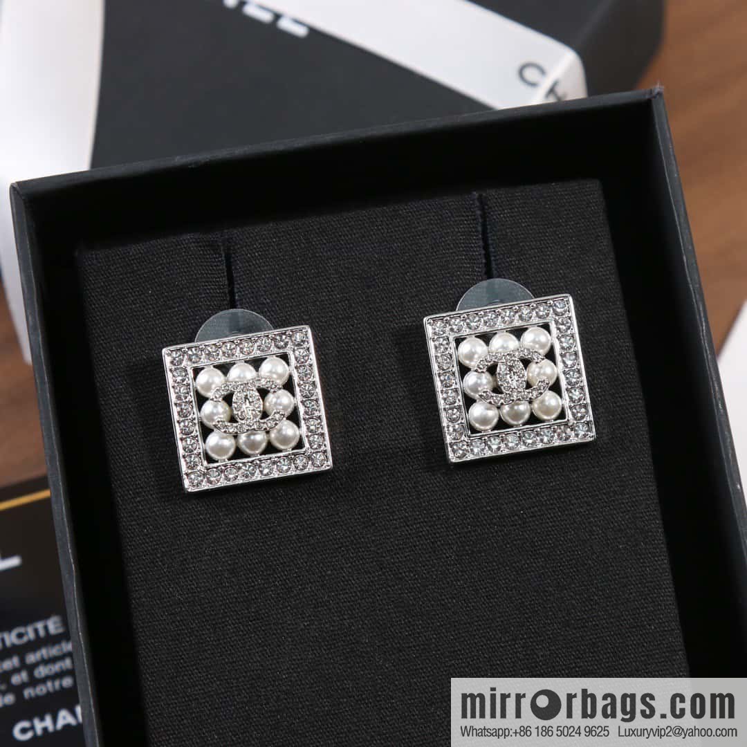☀️New ☑️ Chanel Double C Square Pearl Earrings Earrings