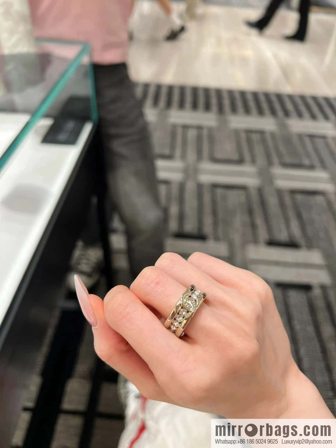☀️New ☑️ Chanel Double C Single Row Diamond Ring