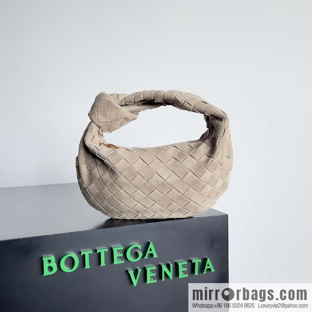 Bv2022 new product, Yangzu Mini Jodie woven suede knotted round hobo bag, model: 651876 Yangzu taupe