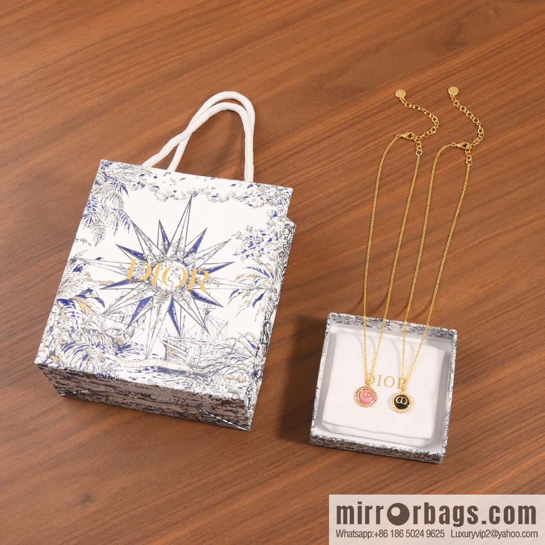 New ☑️ DIOR black pink CD necklace