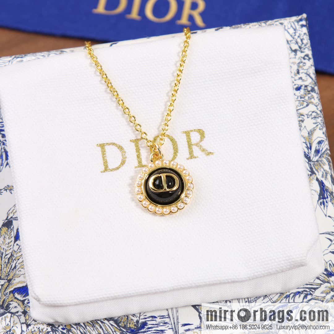 New ☑️ DIOR black pink CD necklace