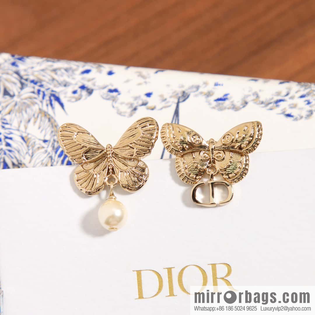 New ☑️ Dior golden butterfly pearl CD stud earrings