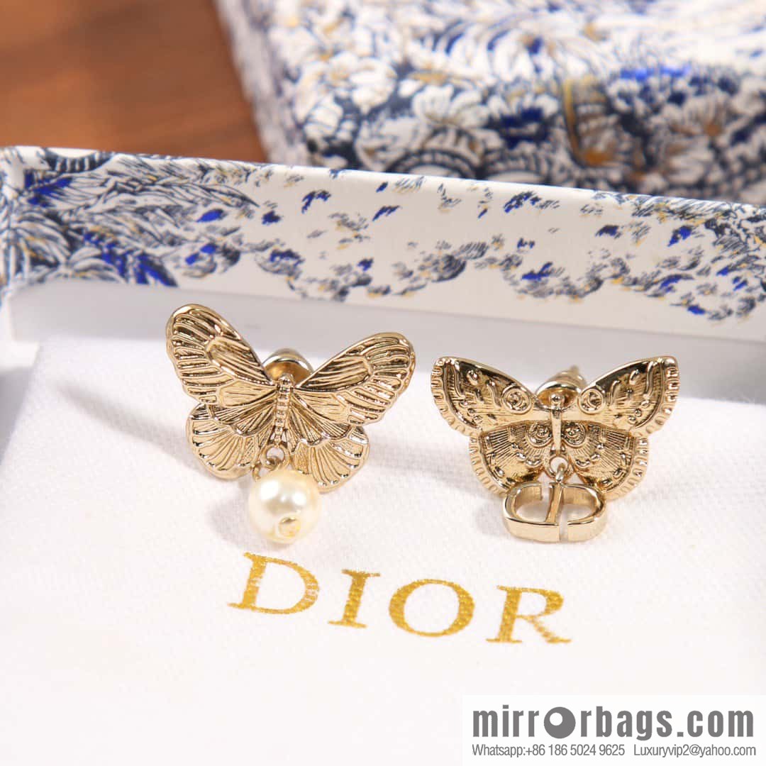 New ☑️ Dior golden butterfly pearl CD stud earrings