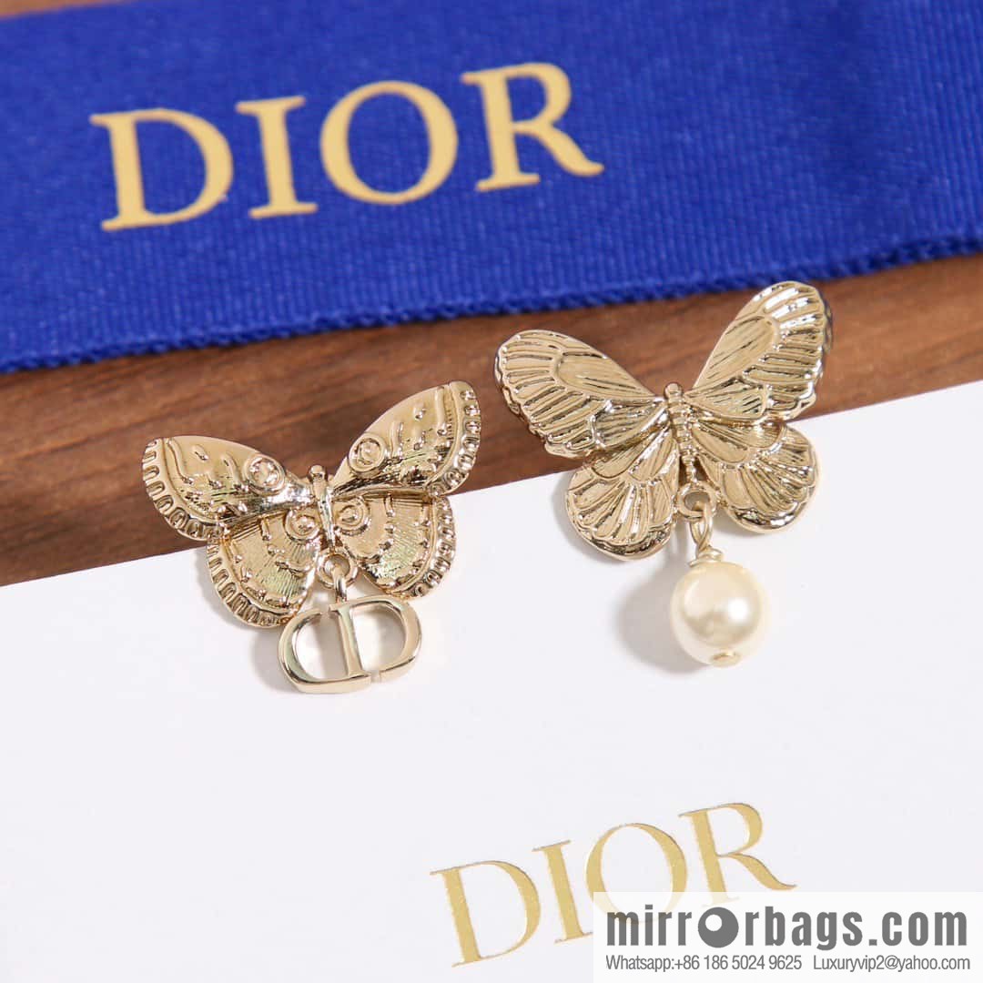 New ☑️ Dior golden butterfly pearl CD stud earrings