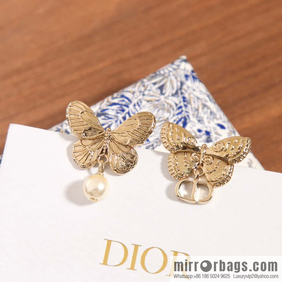 New ☑️ Dior golden butterfly pearl CD stud earrings