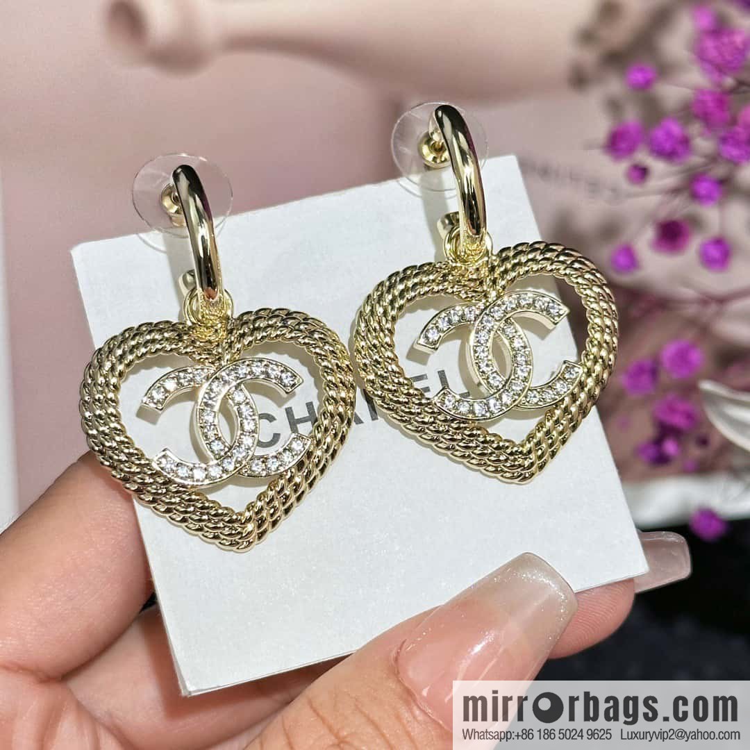❗️New ❗️☀️ new ☑️ chanel c2 double c love ❤️ peach heart stud earrings ☀️