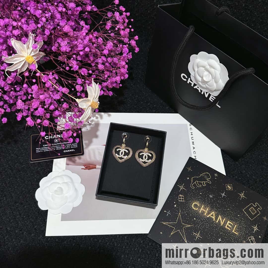❗️New ❗️☀️ new ☑️ chanel c2 double c love ❤️ peach heart stud earrings ☀️