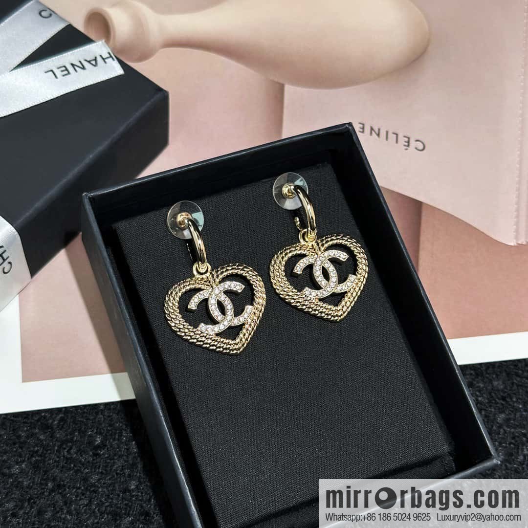 ❗️New ❗️☀️ new ☑️ chanel c2 double c love ❤️ peach heart stud earrings ☀️