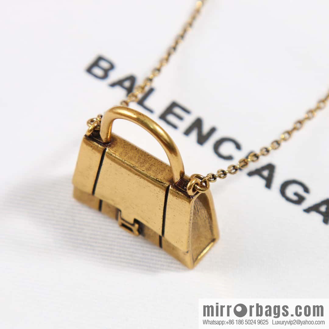 ☀️New Balenciaga BALENCIAGA gold bag 👜 necklace