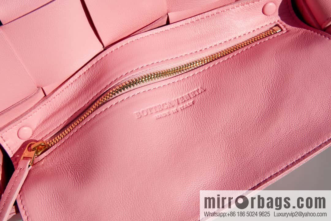 Bottega Veneta Code: 80820 #cassette bag pink