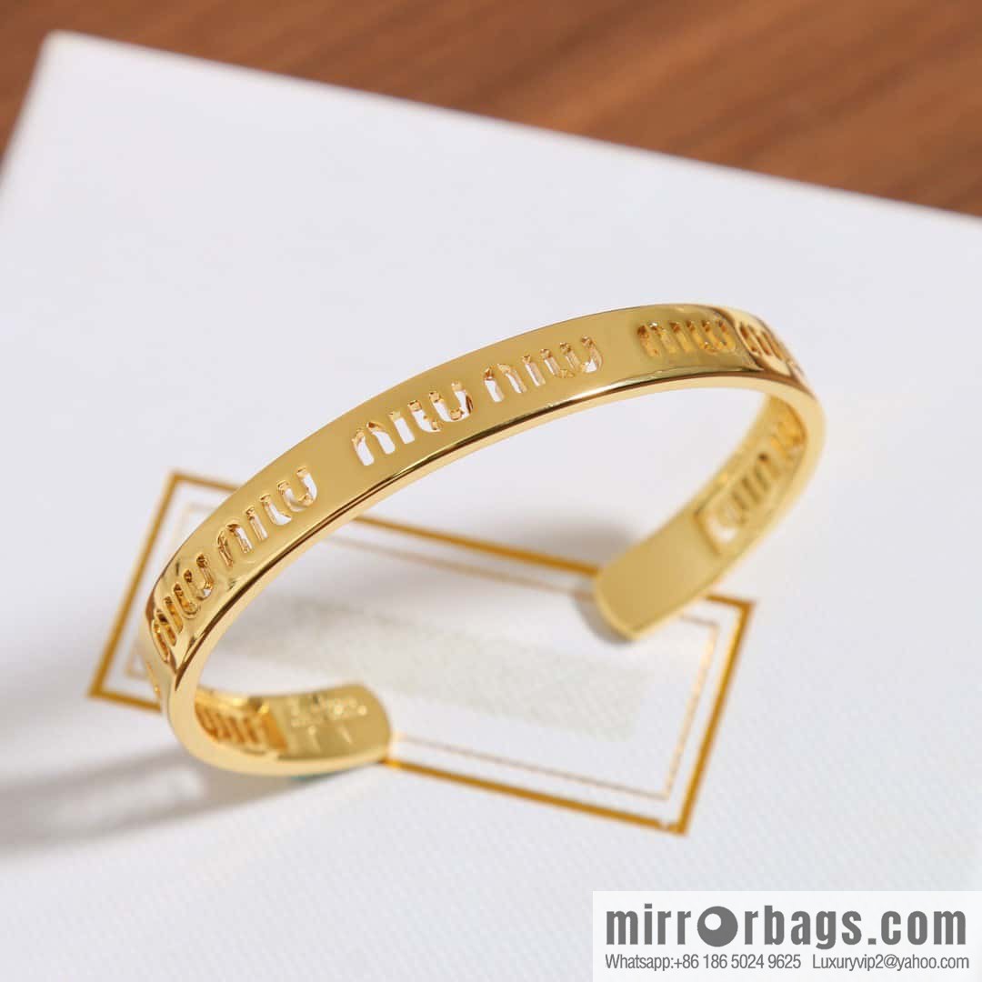 MIU MIU Miu Miu Gold Hollow Letter Bracelet Bracelet