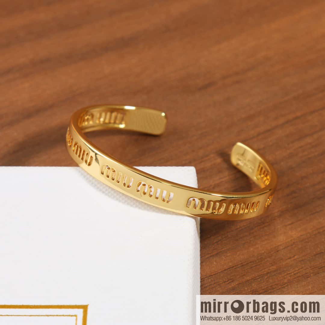 MIU MIU Miu Miu Gold Hollow Letter Bracelet Bracelet