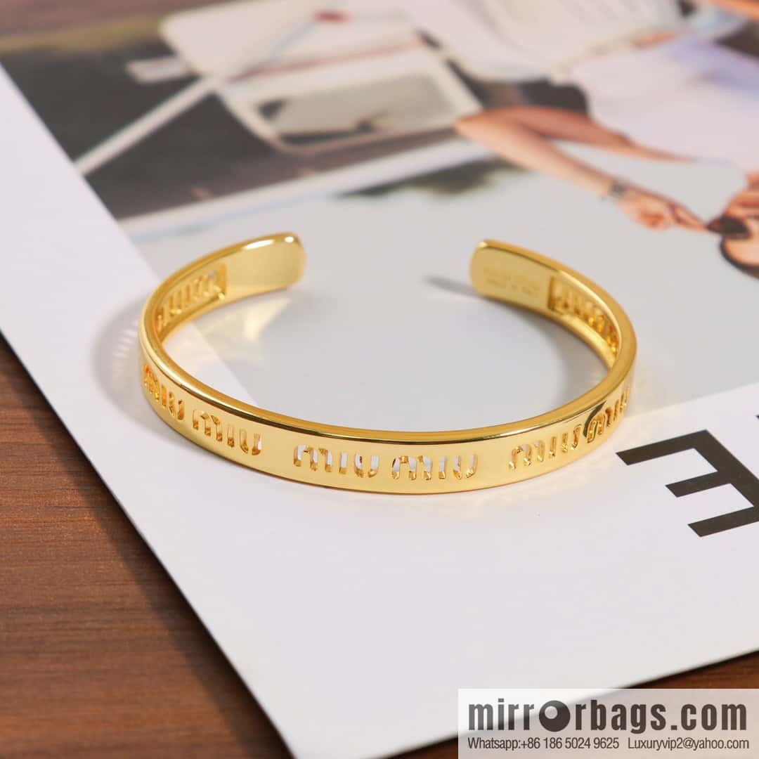 MIU MIU Miu Miu Gold Hollow Letter Bracelet Bracelet