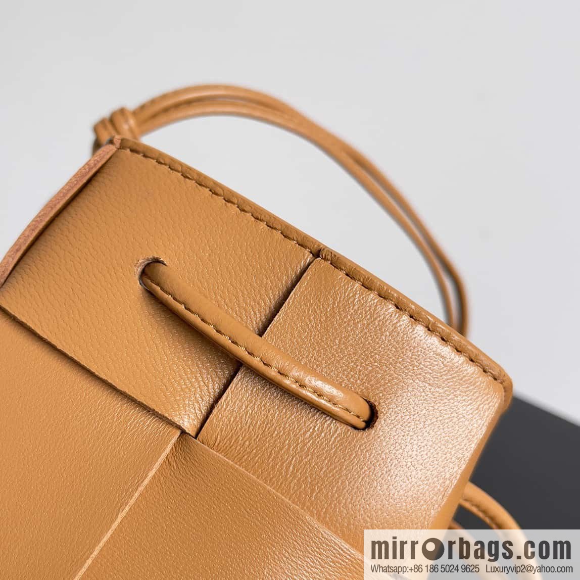 Bottega Veneta CASSETTE 14CM woven bucket bag 680217 light brown