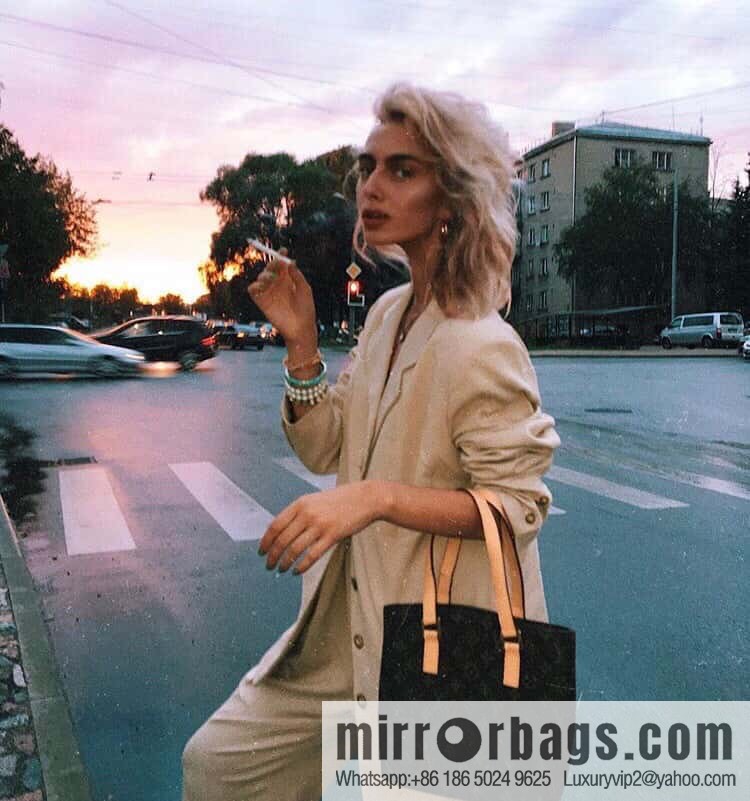 [Boutique‑grade] M51170 monogram yellow leather, medieval bag series M51170 51172 Vivian Cc vegetable basket out of print medieval bag Vivian