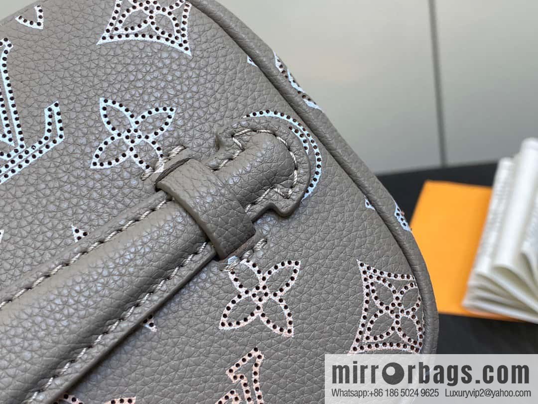 [Boutique‑grade] M23550 light gray full leather pouch series NICE mini pouch M44495 gray (cut-out)
