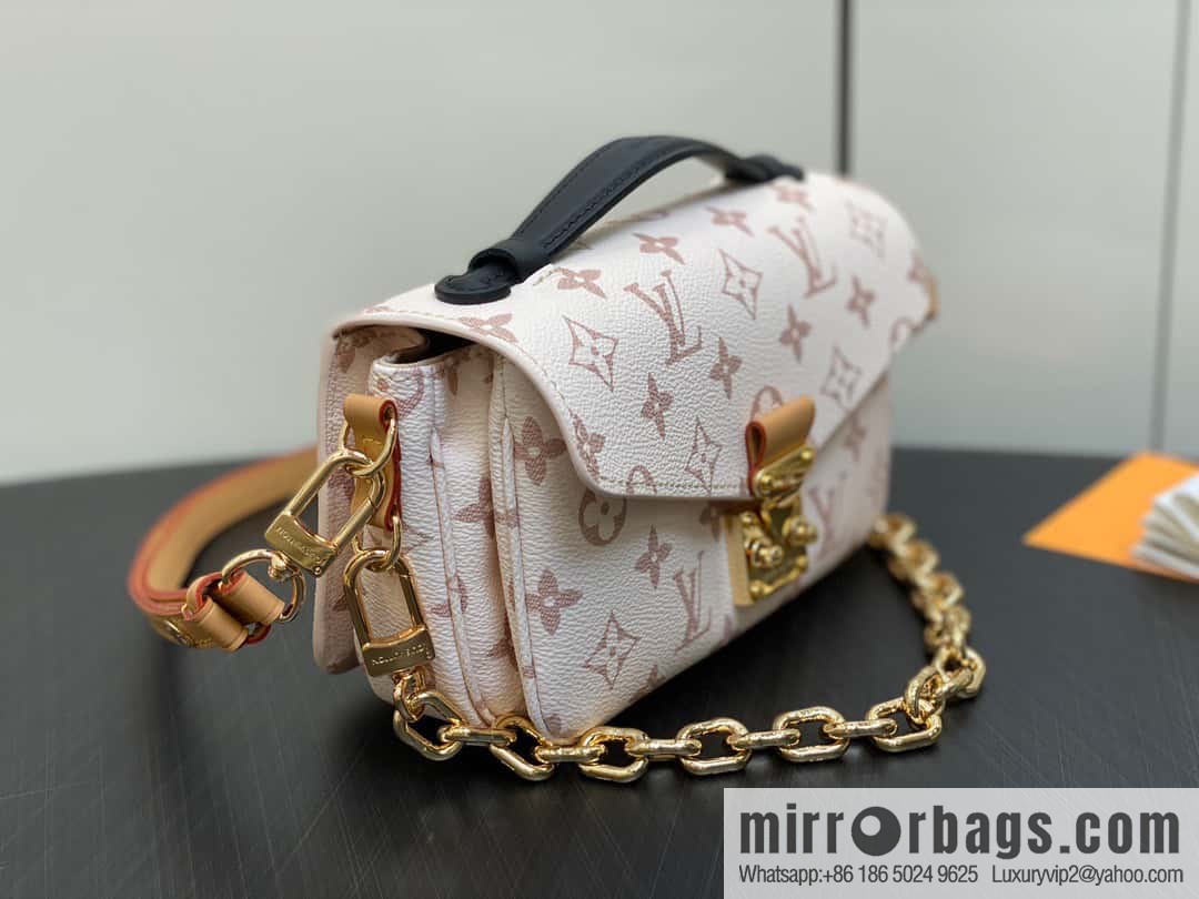 [Boutique‑grade] M46914 white flower M46279 mailman bag series LV mailman bag out of small East West Métis handbag