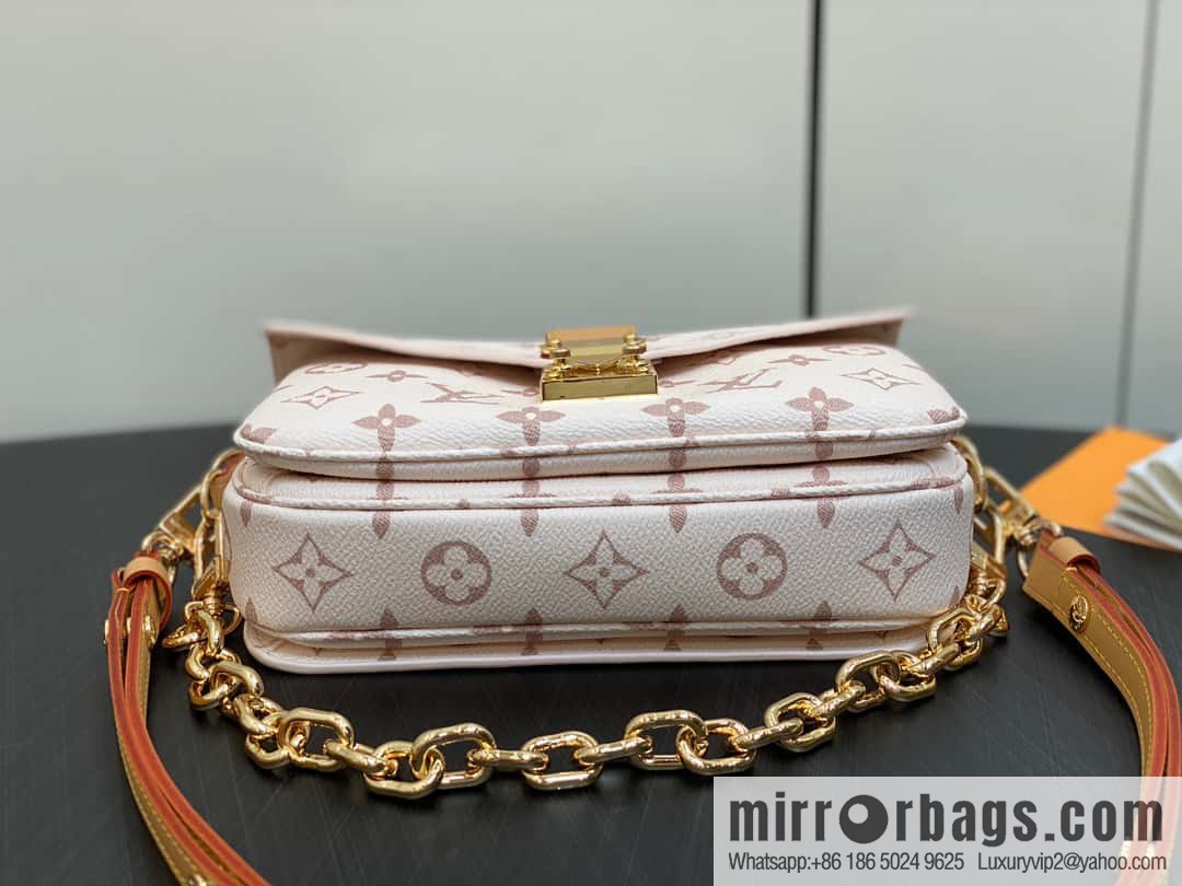 [Boutique‑grade] M46914 white flower M46279 mailman bag series LV mailman bag out of small East West Métis handbag