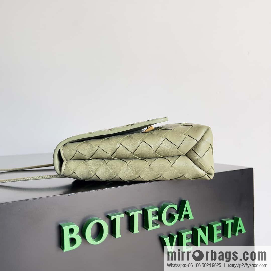 Bv new intrecciato weaving process mini crossbody bag model number; 741897 hole green