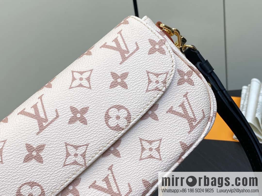 [Boutique‑grade] M83091 white flower M81911 chain bag series Wallet On Chain Ivy handbag