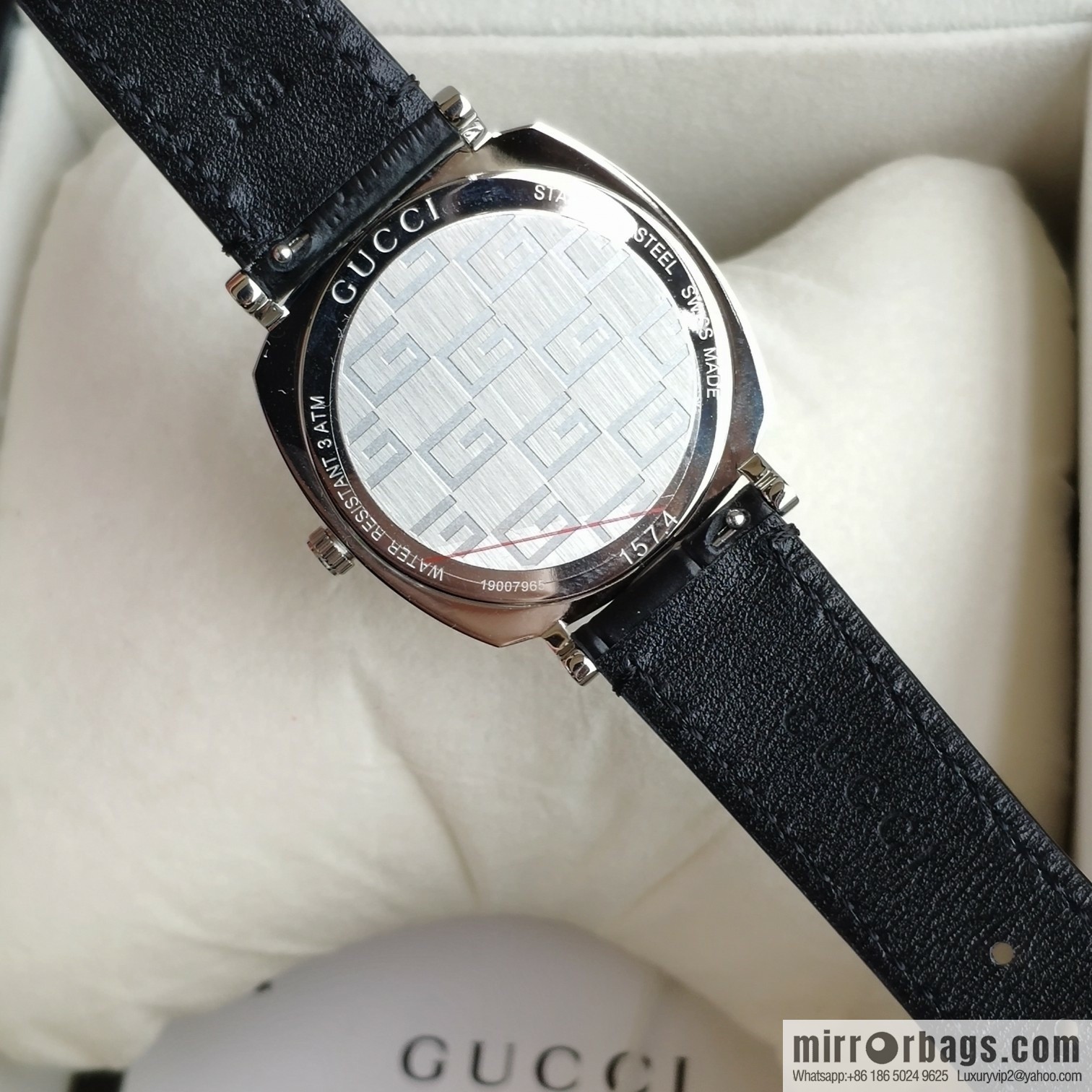 Gucci GUCCl's latest 316L stainless steel calfskin strap watch