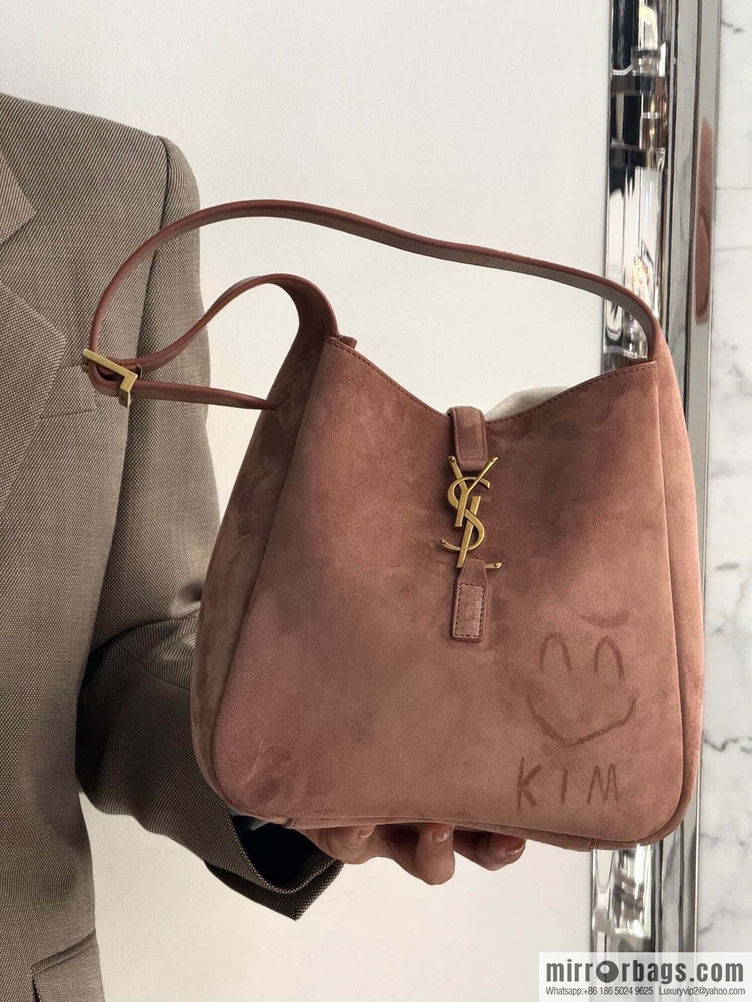 YSL 🆕 pink suede 𝗛𝗼𝗯𝗼 𝗟𝗘 𝟱𝗔𝟳 armpit bag 713938