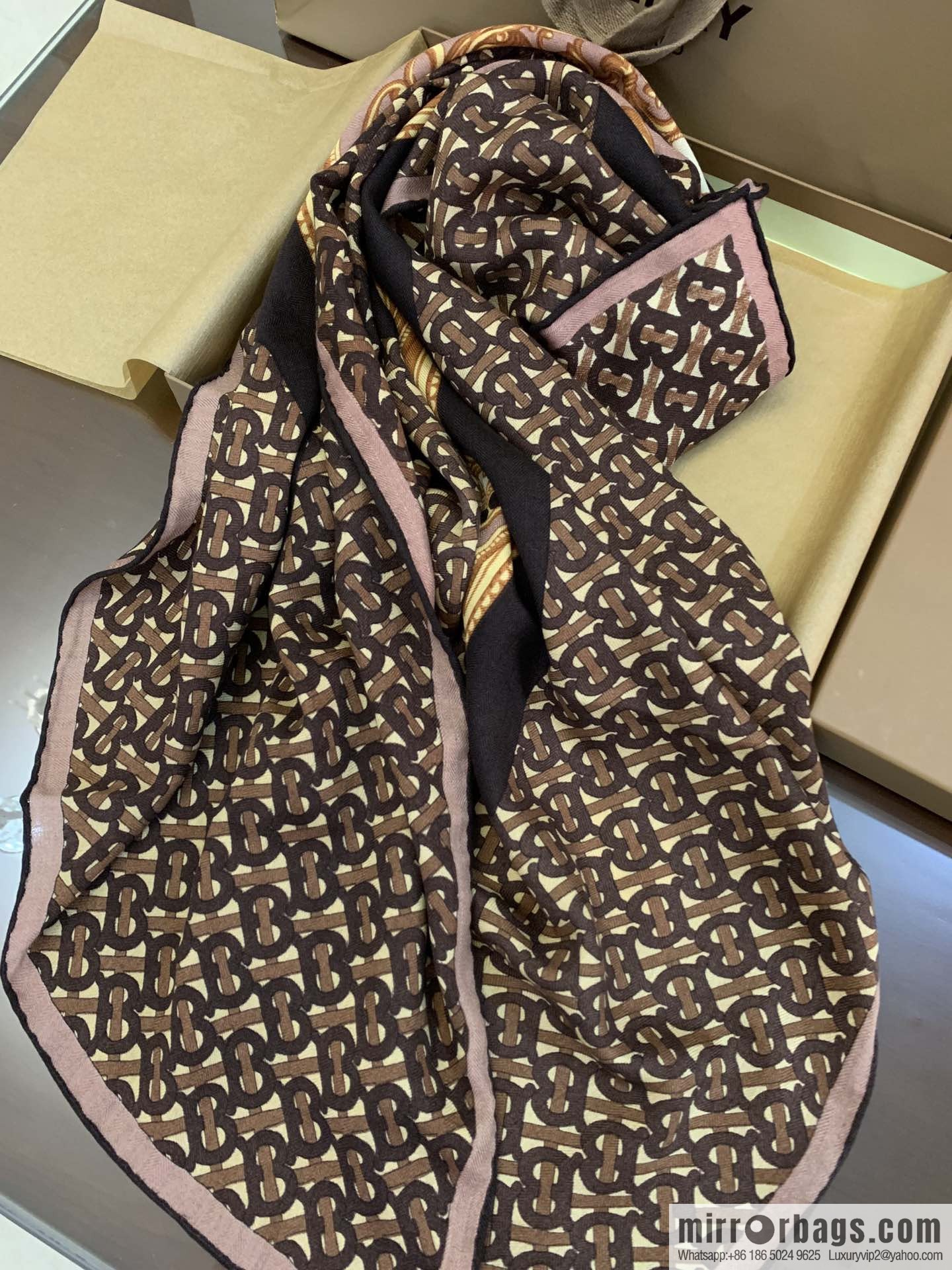 Burberry Burberry Logo Shawl Scarf