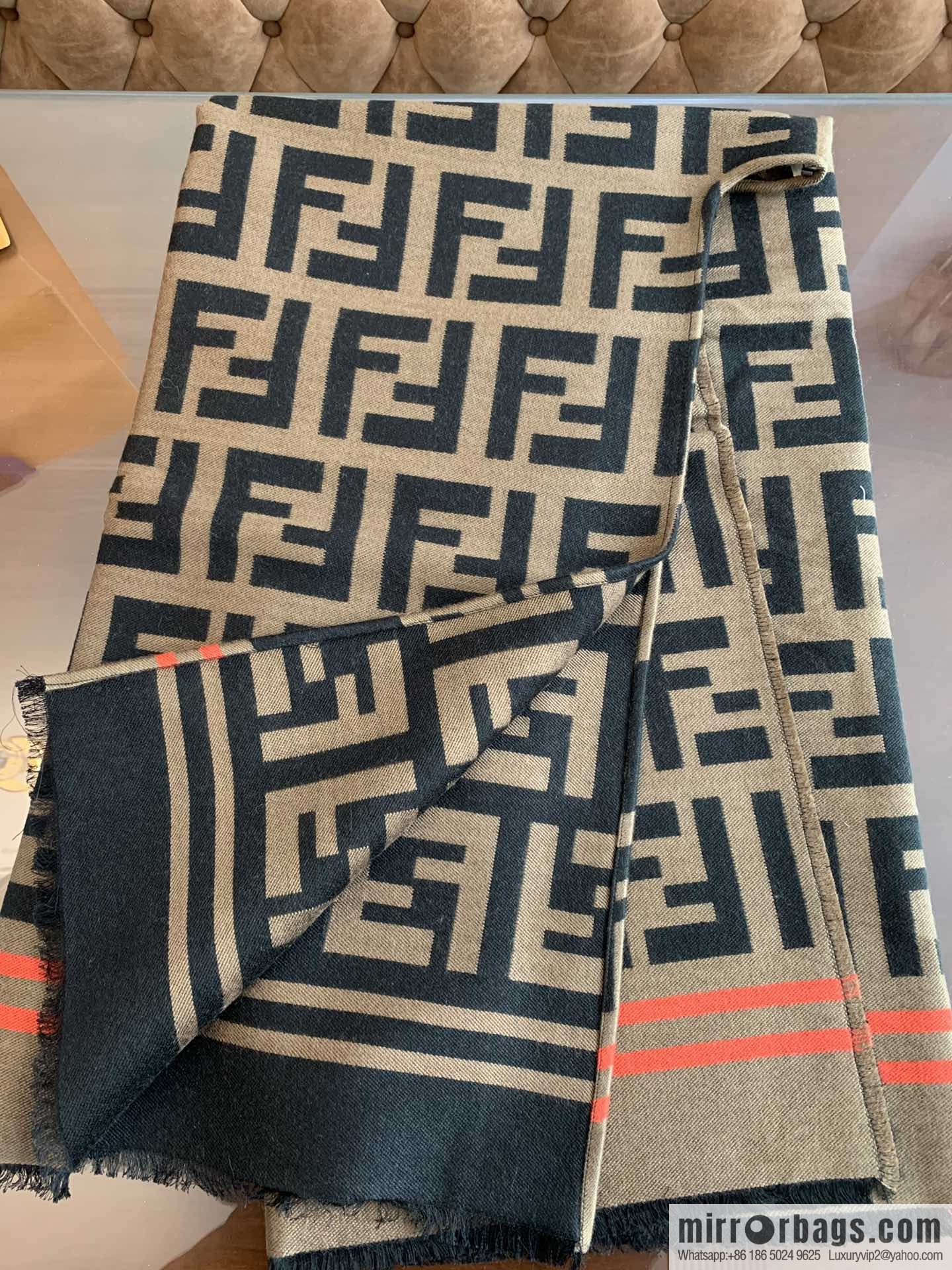 FENDI Fendi 95% wool + 5% silk FD alphabet jacquard cape