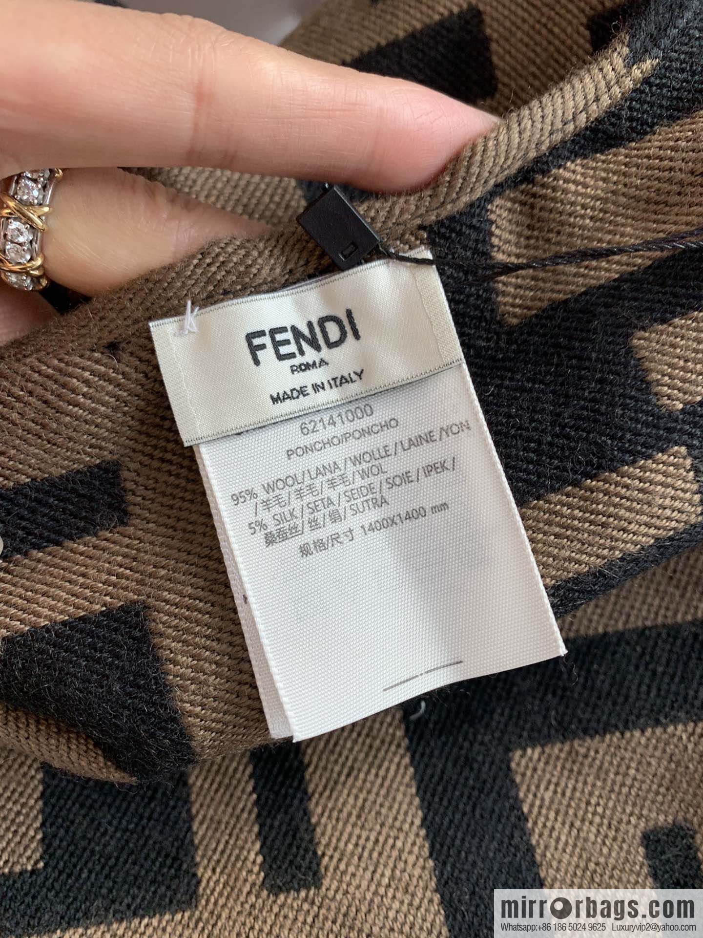 FENDI Fendi 95% wool + 5% silk FD alphabet jacquard cape