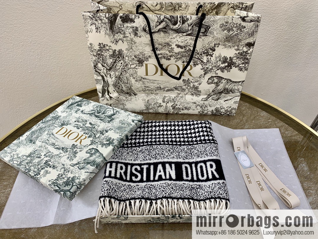 Dior 2020 autumn and winter new thousand bird plaid shawl 02MON370I001_C080