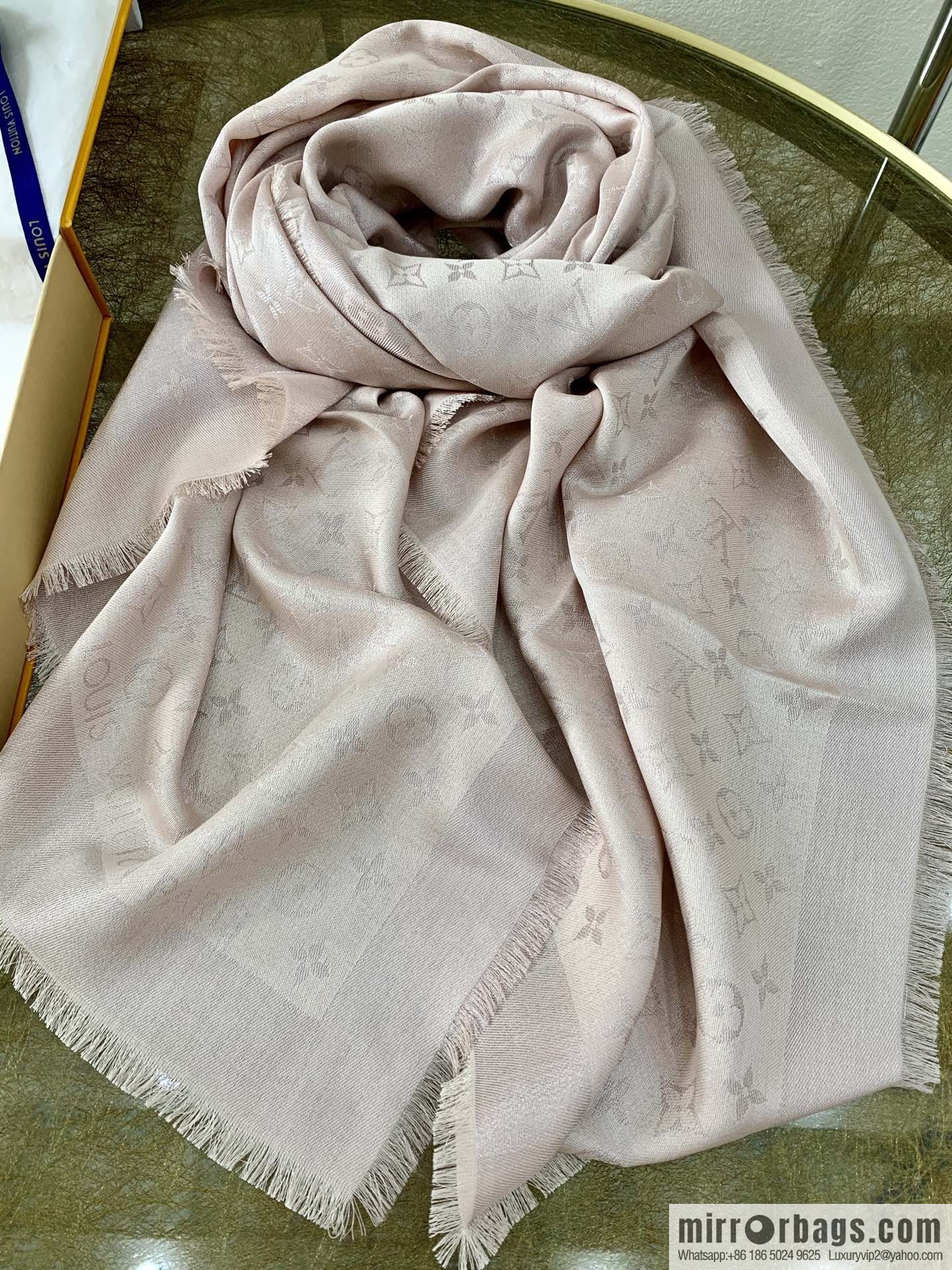 LV Louis Vuitton Shine Monogram Dyed Yarn Wire Blended Shawl M75122 M70805 M75120 M75121 M75123