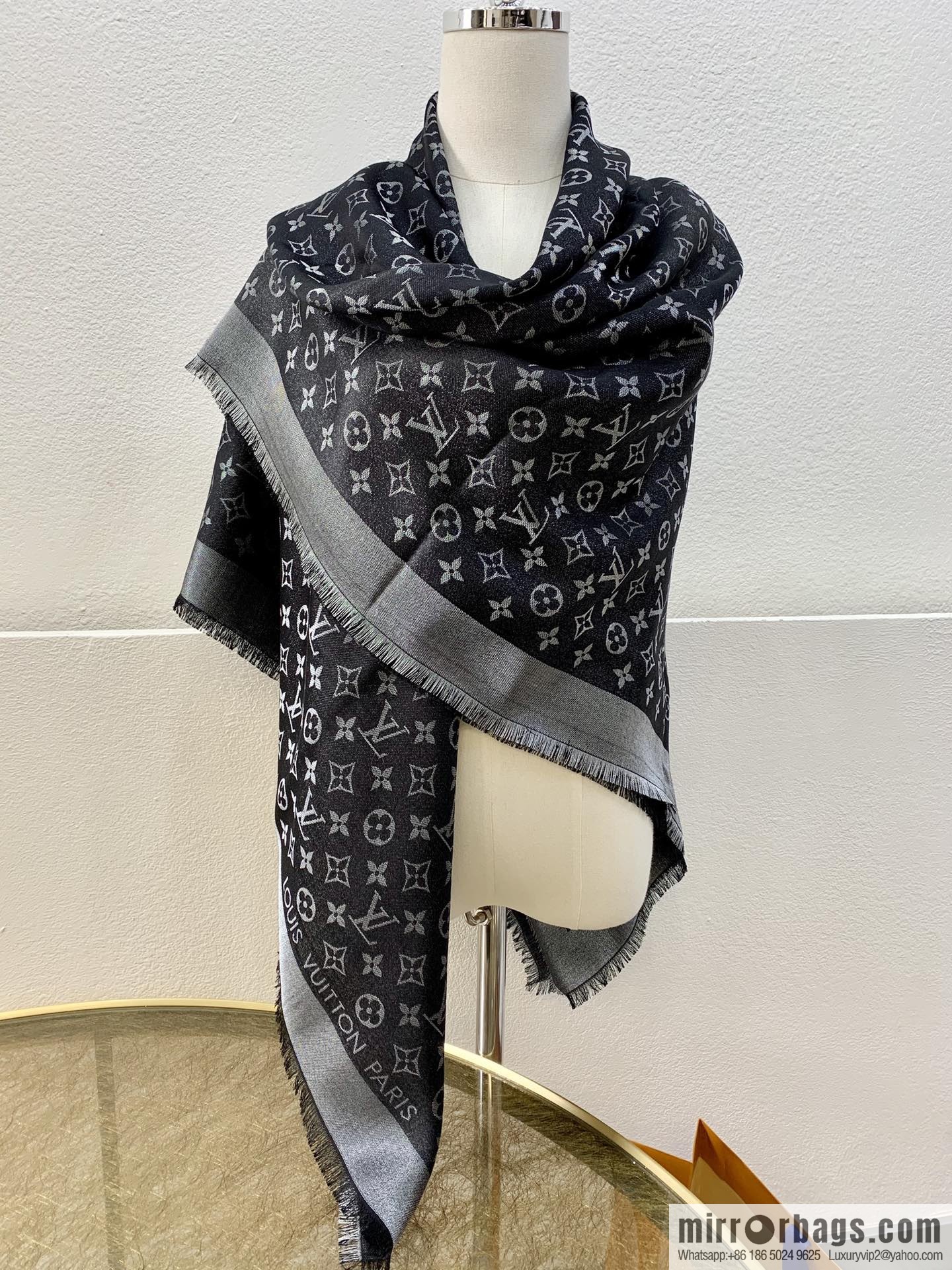 LV Louis Vuitton Shine Monogram Dyed Yarn Wire Blended Shawl M75122 M70805 M75120 M75121 M75123